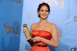Jennifer Lawrence ganadora como mejor actriz secundaria categoría musical o comedia por "Silver Linings Playbook"